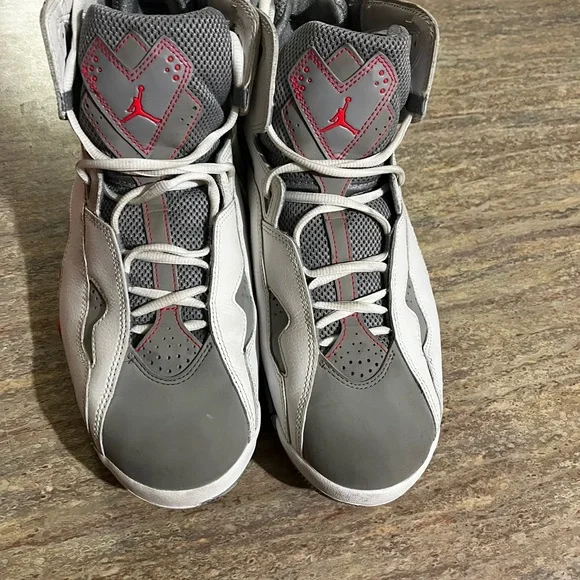 Jordan true flight 342964-123 infrared 23 grey & white sneakers